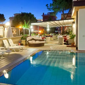 Kennedy 3*, Bibione Italië